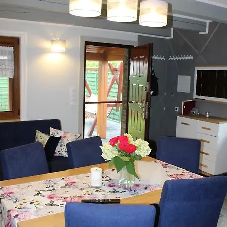 Domki Niesiolowice *