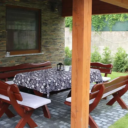 ロッジ Domki Niesiolowice Niesiołowice