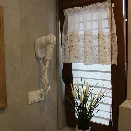 ロッジ Domki Niesiolowice Niesiołowice