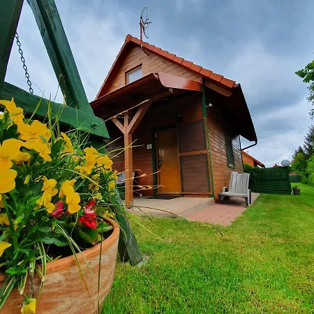 Domki Niesiolowice ロッジ Niesiołowice