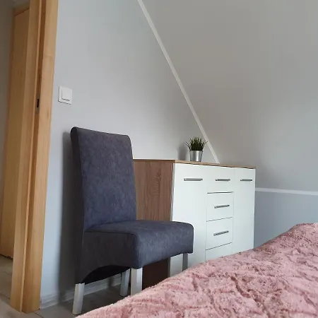 Pod Kasztanem بيت خشبي