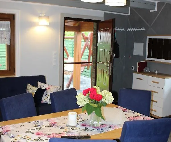 Domki Niesiolowice *