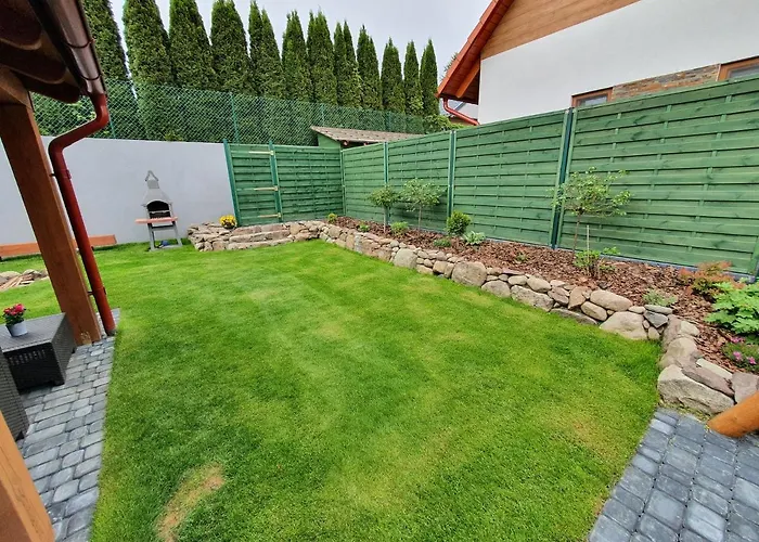 Domki Niesiolowice Lodge *